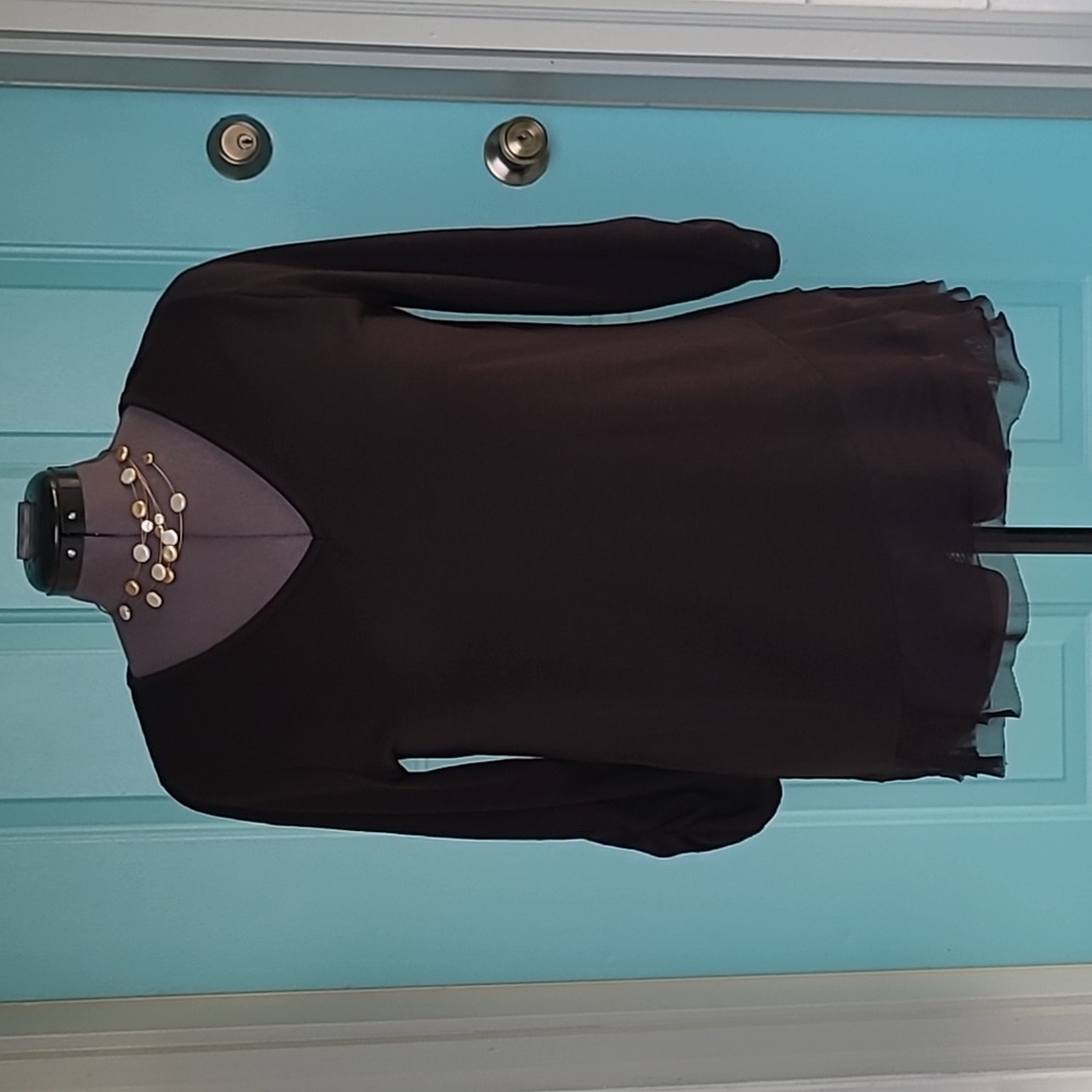 APT.9 scooped  V-neck Tunic, scrunch 3/4 sleeves, layered peplem hem.
